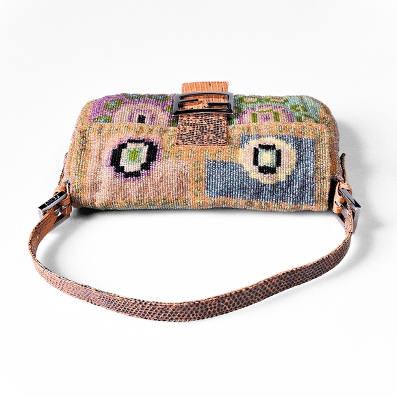 **SOLD**Fendi Baguette Vintage Fully Beaded Geometric Pattern - Picture 9 of 17